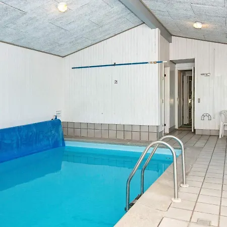 Four-bedroom Holiday In Knebel 6 بيت للعطل