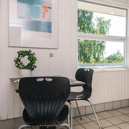 Four-bedroom Holiday In Knebel 6 Skødshoved Strand